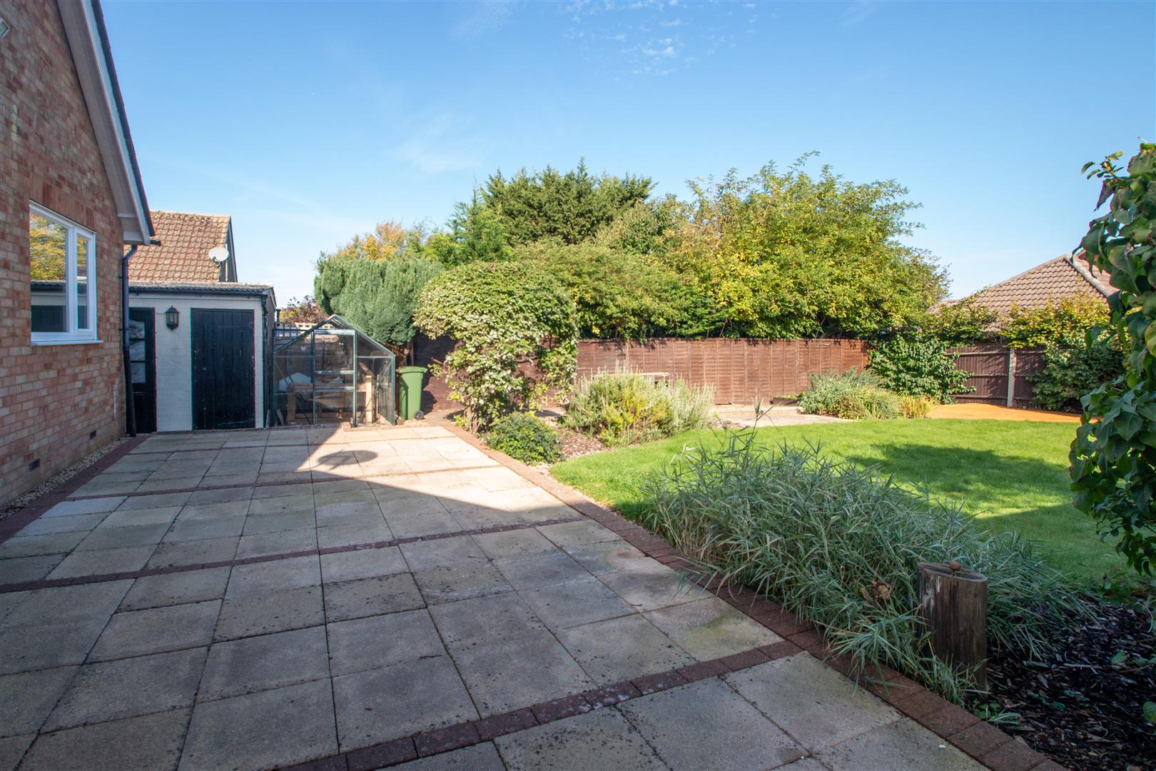 London Road, Loughton, Milton Keynes